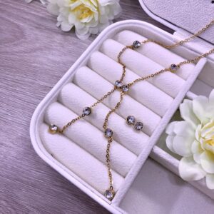 Set Goshenita: Collar con topitos